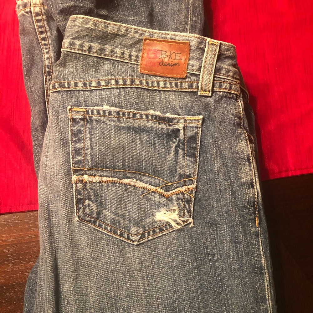 BKE “Star” Boot Cut Jeans Size 33x33 1/2